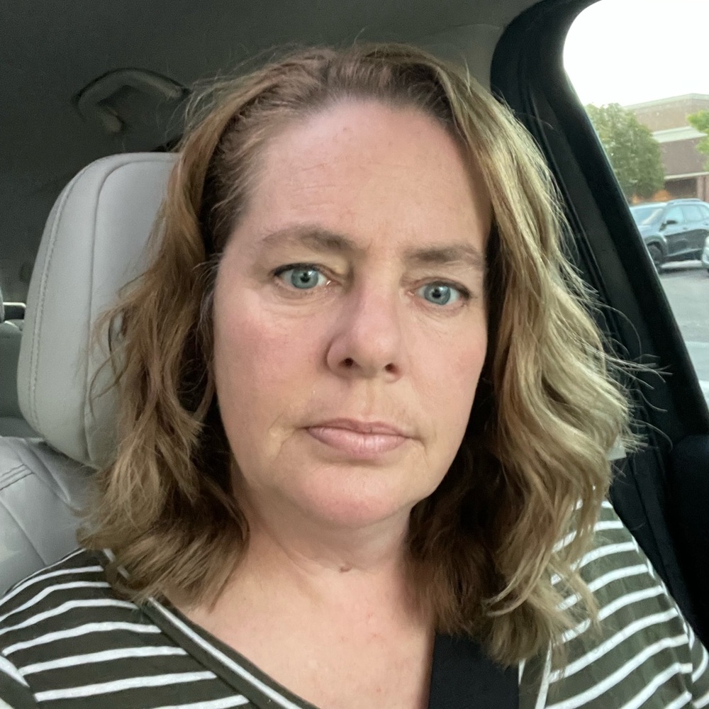 Meet your Posher, Lonna